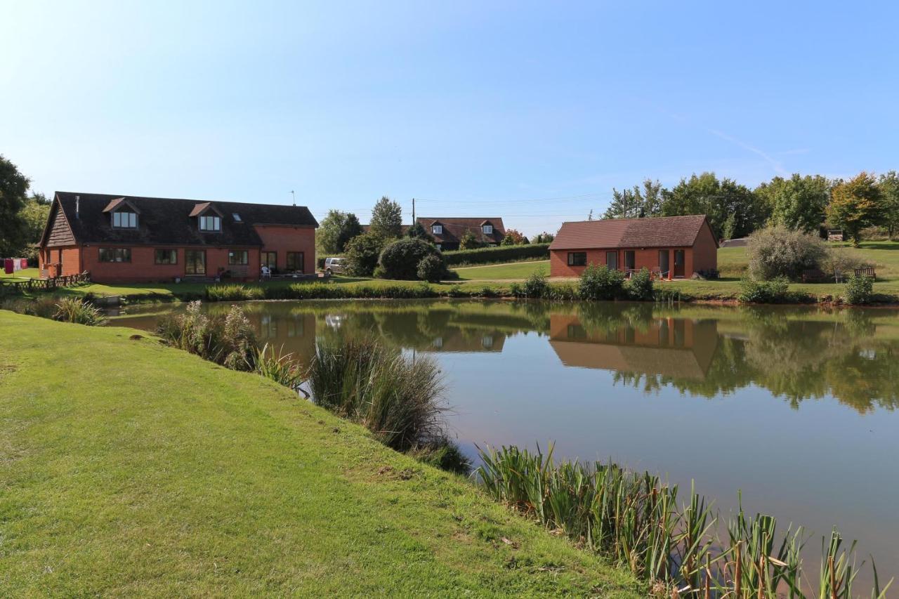 Bransford Farm Fishery & B & B エクステリア 写真