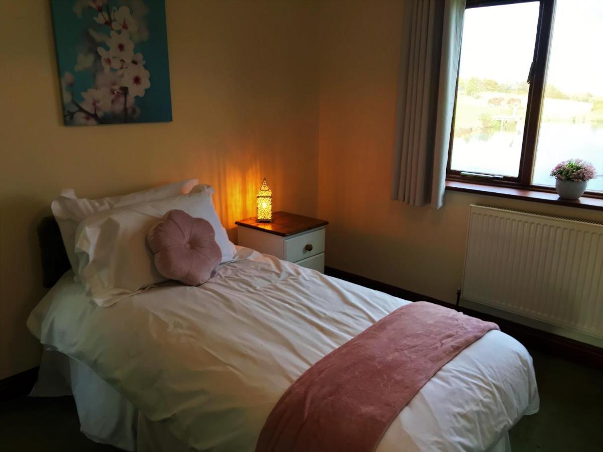 Bransford Farm Fishery & B & B エクステリア 写真