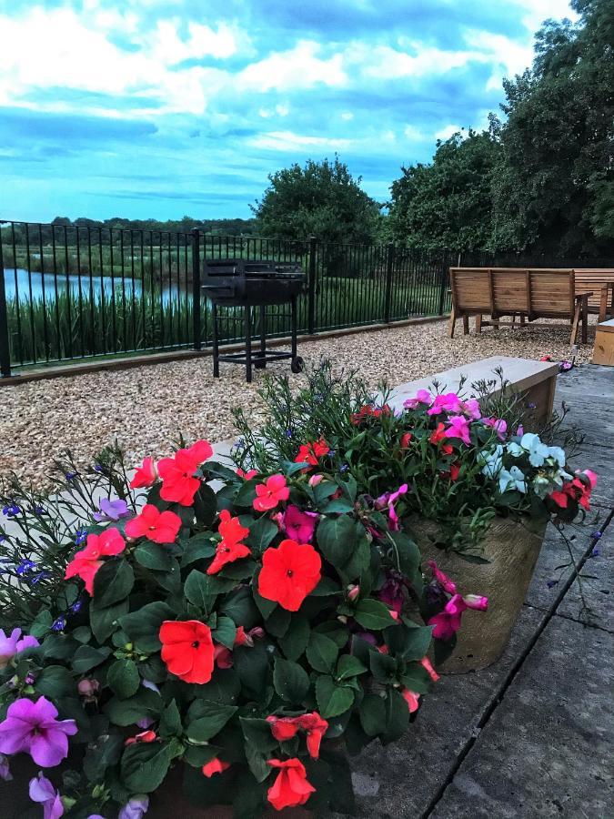 Bransford Farm Fishery & B & B エクステリア 写真