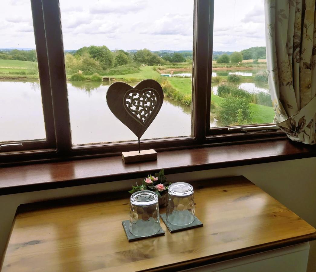 Bransford Farm Fishery & B & B エクステリア 写真