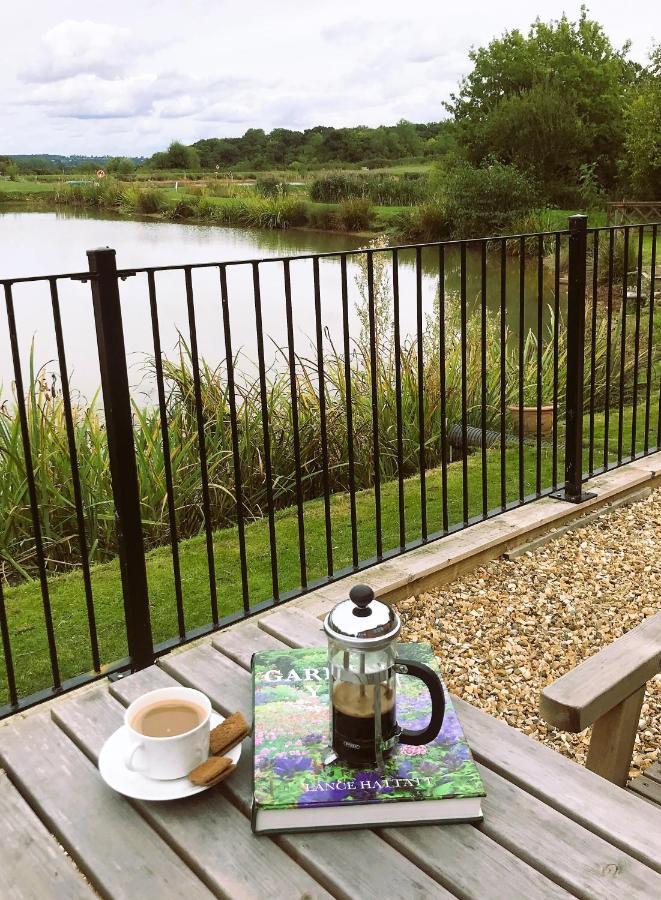 Bransford Farm Fishery & B & B エクステリア 写真