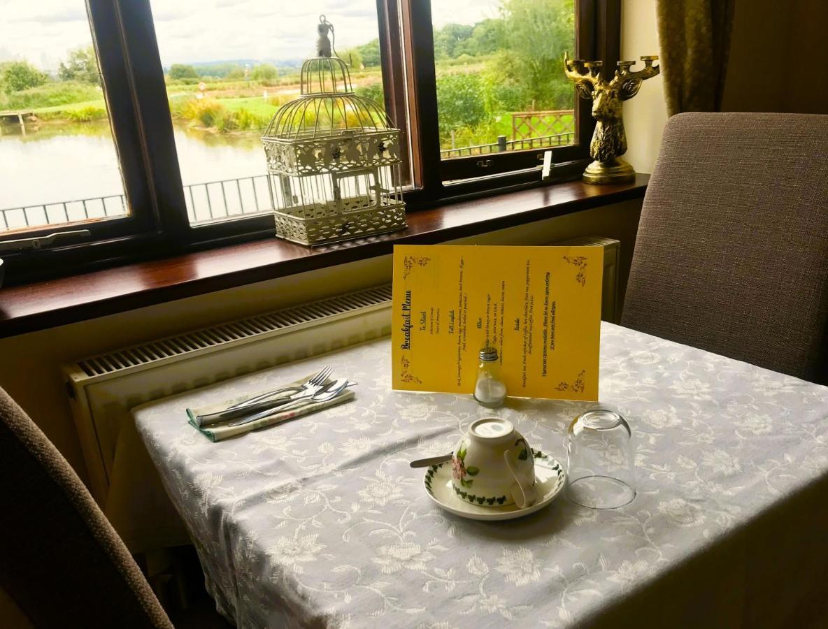 Bransford Farm Fishery & B & B エクステリア 写真