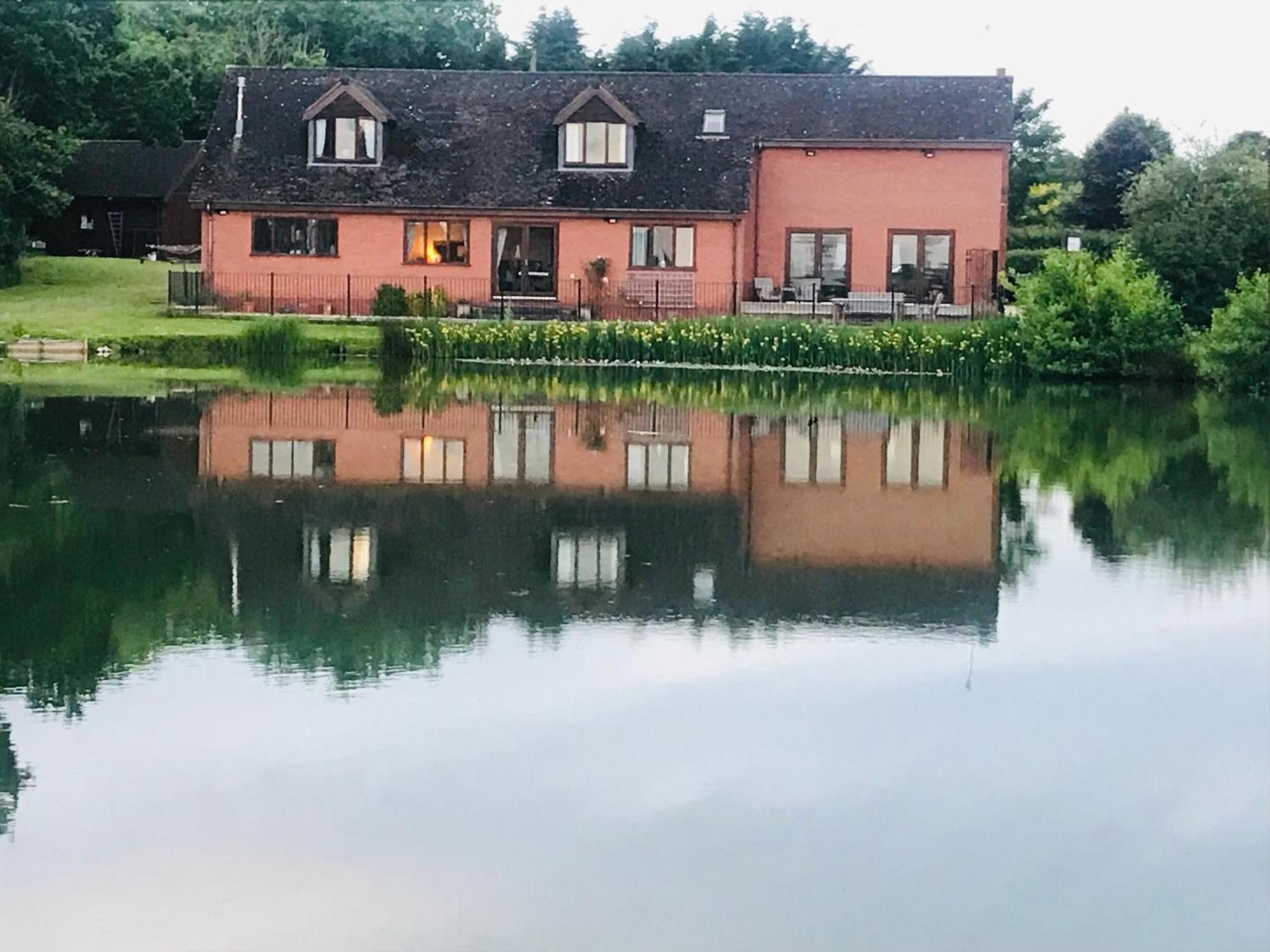 Bransford Farm Fishery & B & B エクステリア 写真